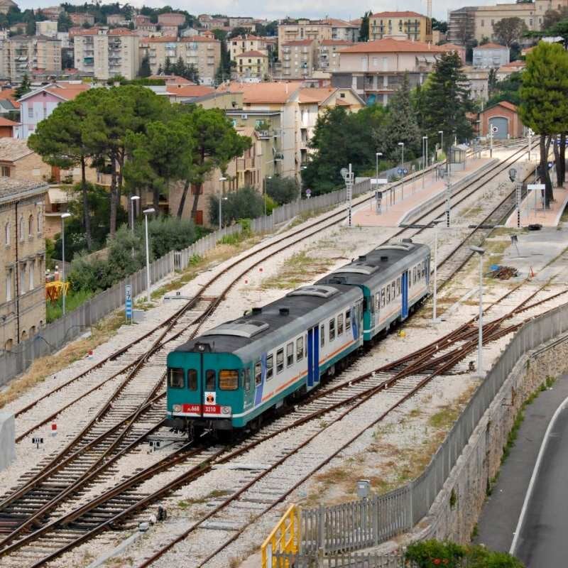 イタリア中部、ぶらり各駅停車の旅~思い出のヨーロッパ鉄道紀行 イタリア中部、ぶらり各駅停車の旅~思い出のヨーロッパ鉄道紀行